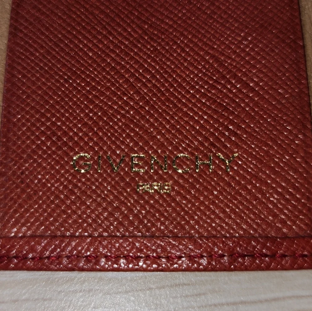 Preowned Givenchy‎ wallet key holder